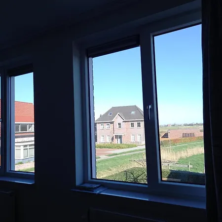 Room By The Sea-2